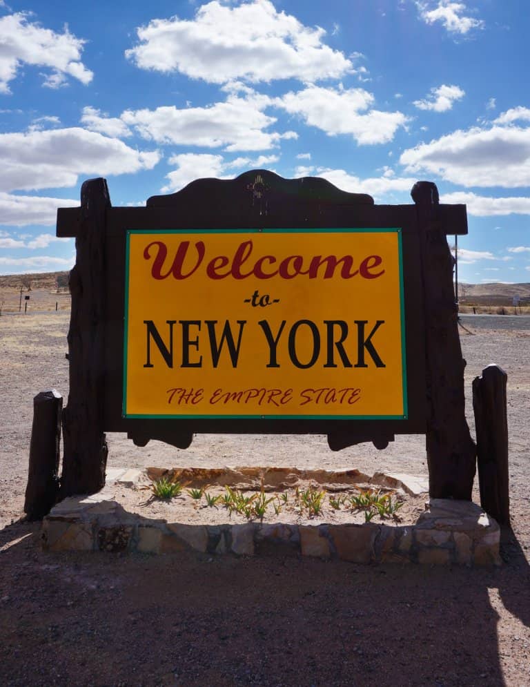 A signboard welcome to New York