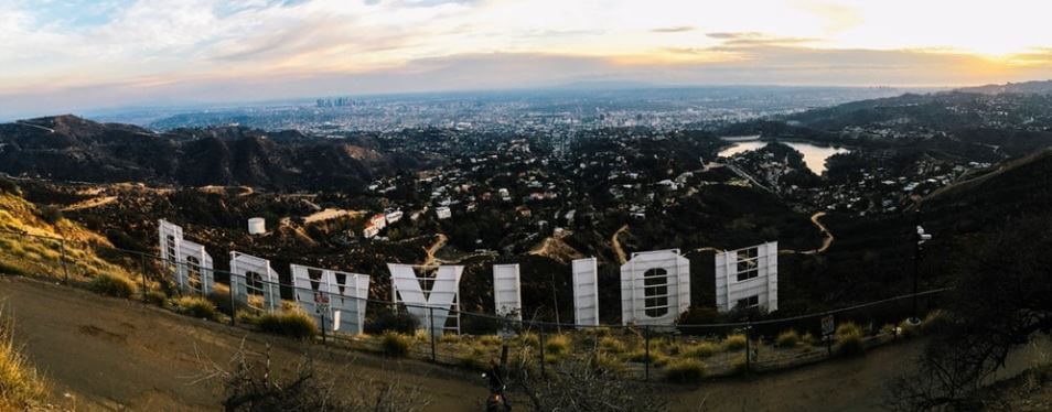 Hollywood sigh board over the mountain 