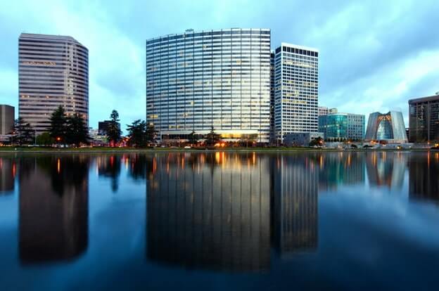 Oakland Hotels across from the lake