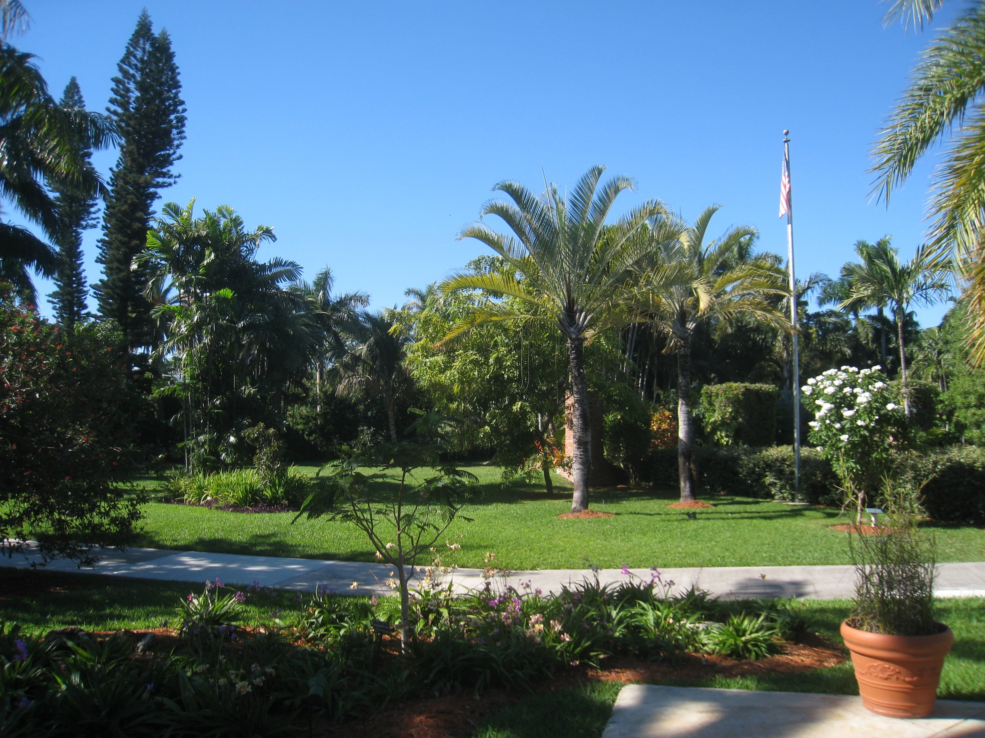 South Beach Neighborhood Attraction Miami Beach Botanical Garden Photo