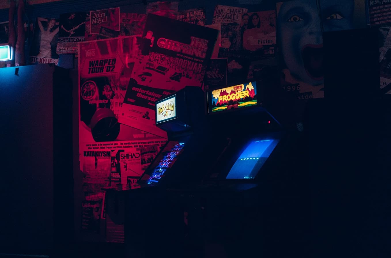 logan arcade with games